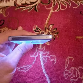 HUAWEI Nova 9