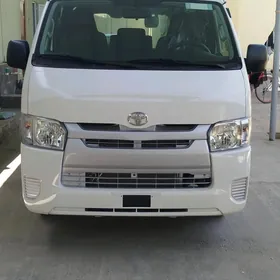 Toyota Hiace 2025