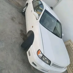 Nissan Cefiro 1995