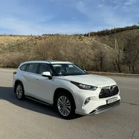 Toyota Highlander 2020