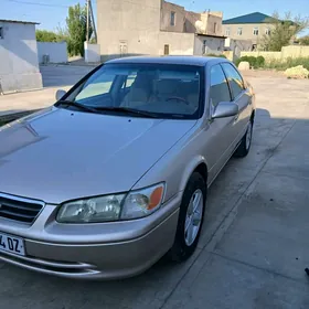 Toyota Camry 2000