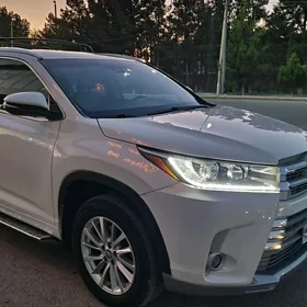 Toyota Highlander 2018