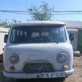 UAZ Profi 2000