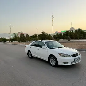 Toyota Camry 2004