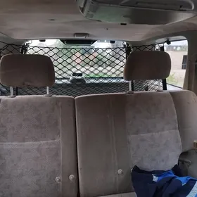 Infiniti QX4 1998