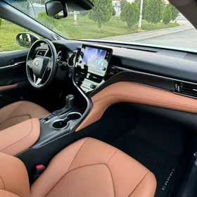 Toyota Camry 2023