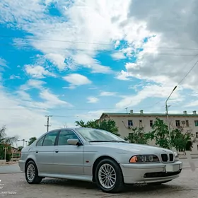 BMW E39 2000