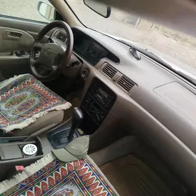 Toyota Camry 1999