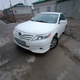 Toyota Camry 2011