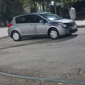 Nissan Versa 2010