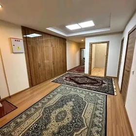 Gurtly 2017 yyl 2komnat liftli