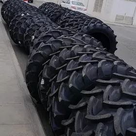 Traktor  280/85R24  460/85R30  👍