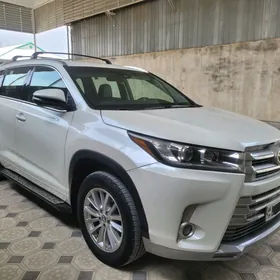 Toyota Highlander 2018