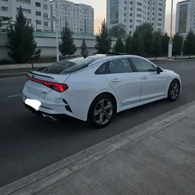 Kia K5 2021