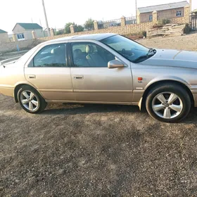 Toyota Camry 2000