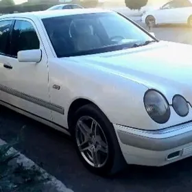 Mercedes-Benz E320 1997