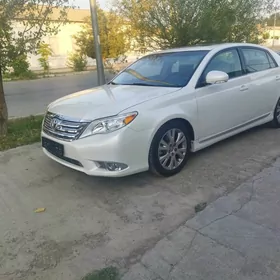 Toyota Avalon 2010