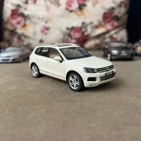 железные машинки