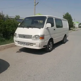 Toyota Hiace 2004