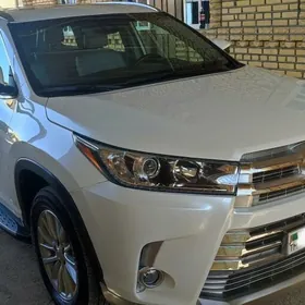 Toyota Highlander 2019