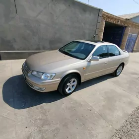Toyota Camry 2000