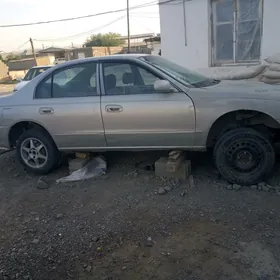 Mitsubishi Galant 1995