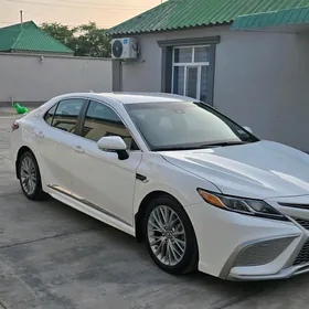 Toyota Camry 2018
