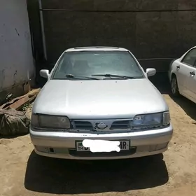 Nissan Primera 1996