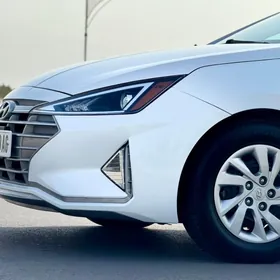 Hyundai Elantra 2021