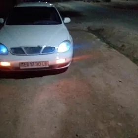 Daewoo Leganza 1998