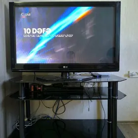 Televizor ve podstavka