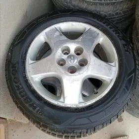 Hankook 215 65 17