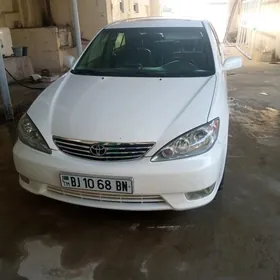 Toyota Camry 2004