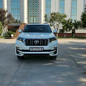 Toyota Land Cruiser Prado 2023
