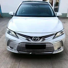 Toyota Camry 2023