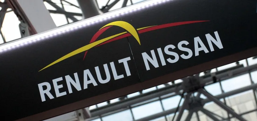 Nissan işe ukyplylygyny saklamak üçin Renault-daky paýyny azaldýar