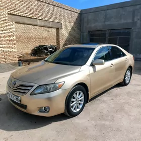 Toyota Camry 2011