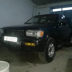 Nissan Pathfinder 1997