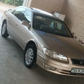 Toyota Camry 2000