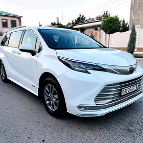 Toyota Sienna 2022