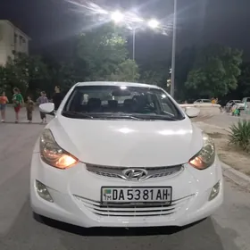 Hyundai Elantra 2011