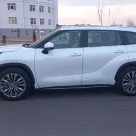 Toyota Highlander 2020