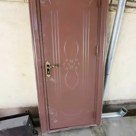 satlyk gapy