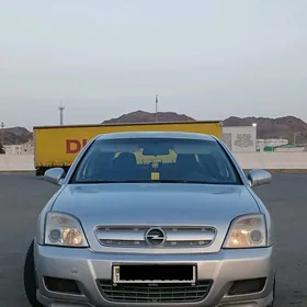Opel Signum 2004