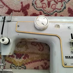 Швейная машинка