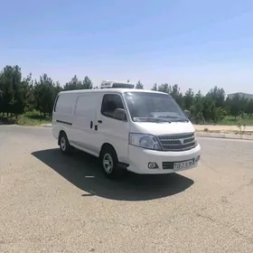 Toyota Hiace 2013