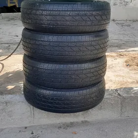 Firestone 235 65 18 Teker