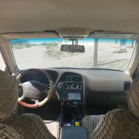 Nissan Pathfinder 1998