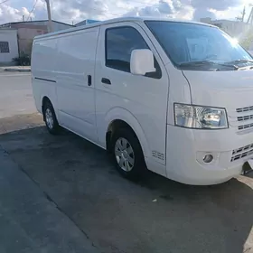 Toyota Hiace 2019