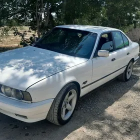 BMW 525 1990